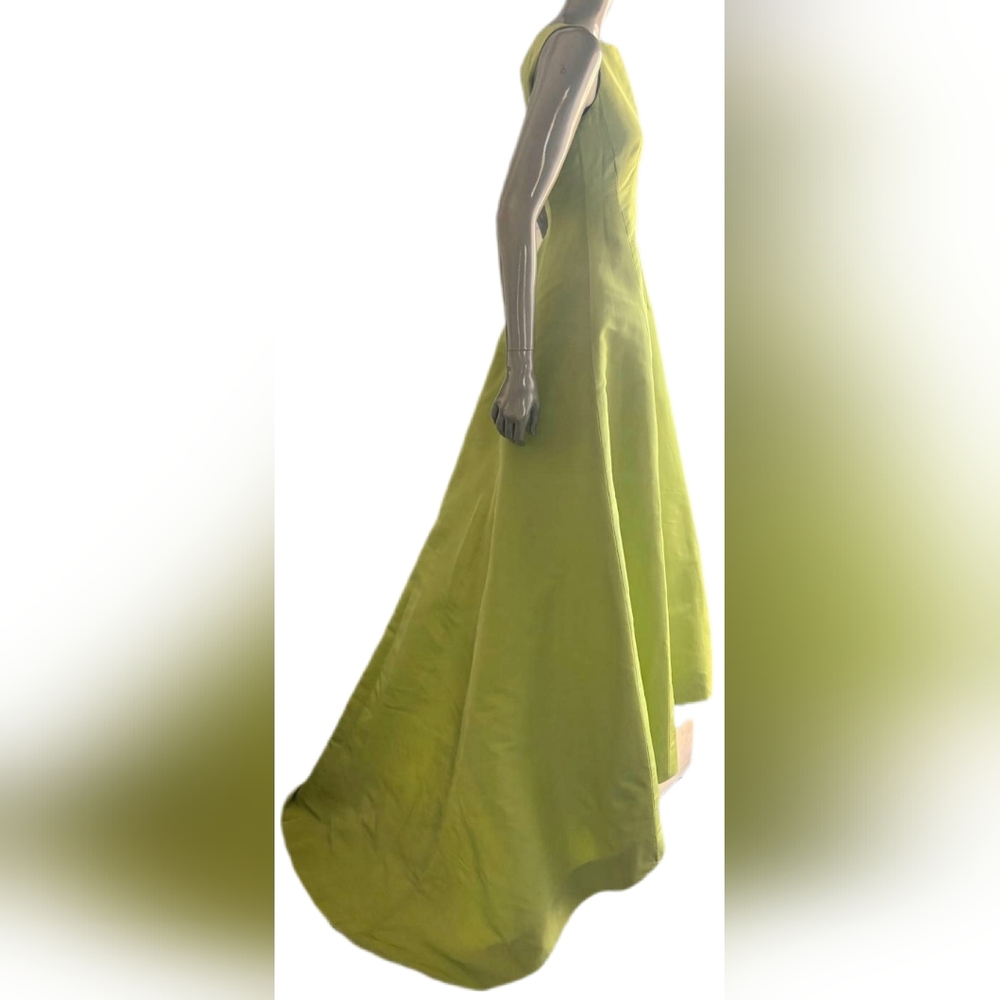 $6,000 OSCAR DE LA RENTA GREEN SILK ELEGANT RUNWAY GOWN US S - Picture 4 of 15